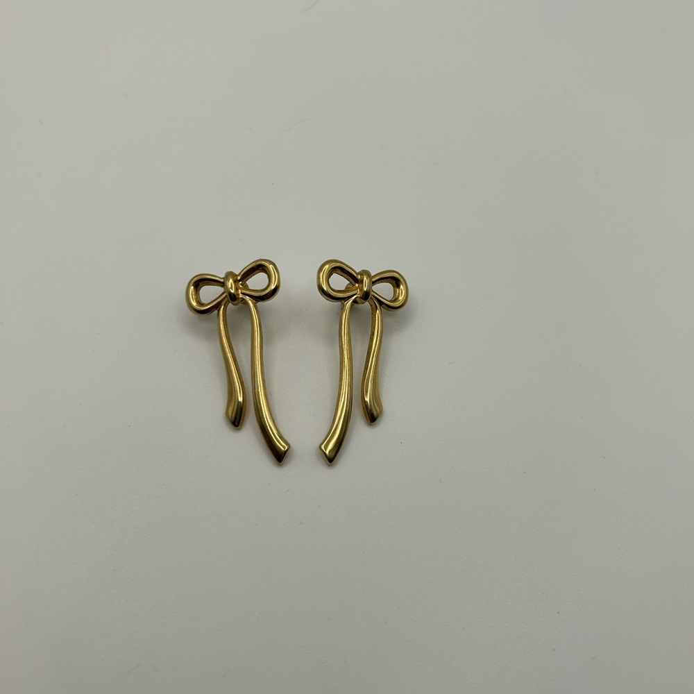 3/10$ Vintage gold bow earrings